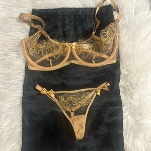 Lindie Gold Set- 34DD/ Size 2